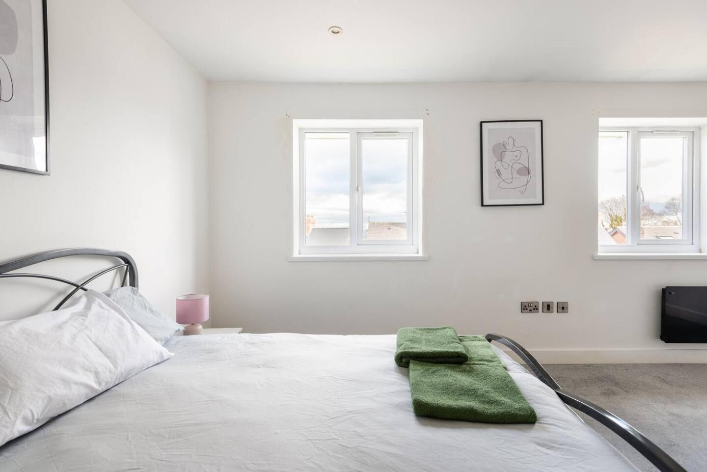 Apartamento Luxurious 3-Bed Penthouse In Sheffield Handsworth Exterior foto